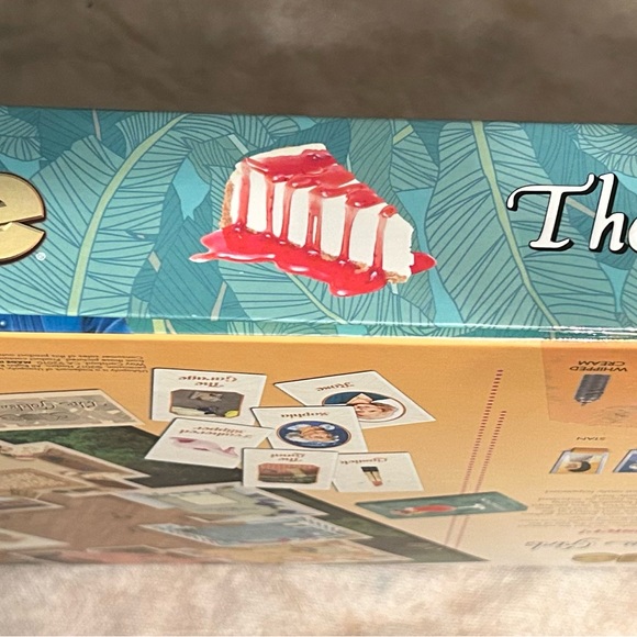 Golden Girls Clue Board Game - Classic Edition - Picture 2 of 13